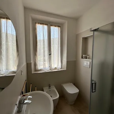 홈스테이 Viola Rooms, A 200mt Dalla Di