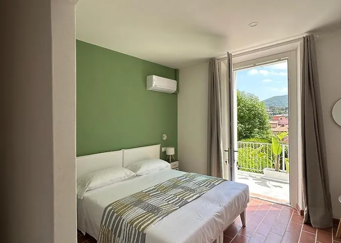 Viola Rooms, A 200mt Dalla Di Проживание в семье