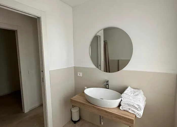 Проживание в семье Viola Rooms, A 200mt Dalla Di Проккио